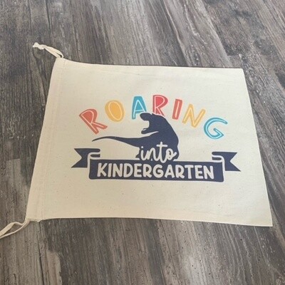 Roaring Into Kindergarten Drawstring Sac