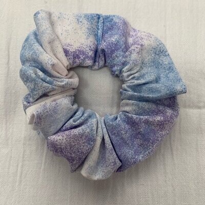 Spray Scrunchie
