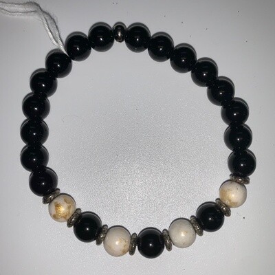 Magnesite &amp; Black Onyx Bracelet