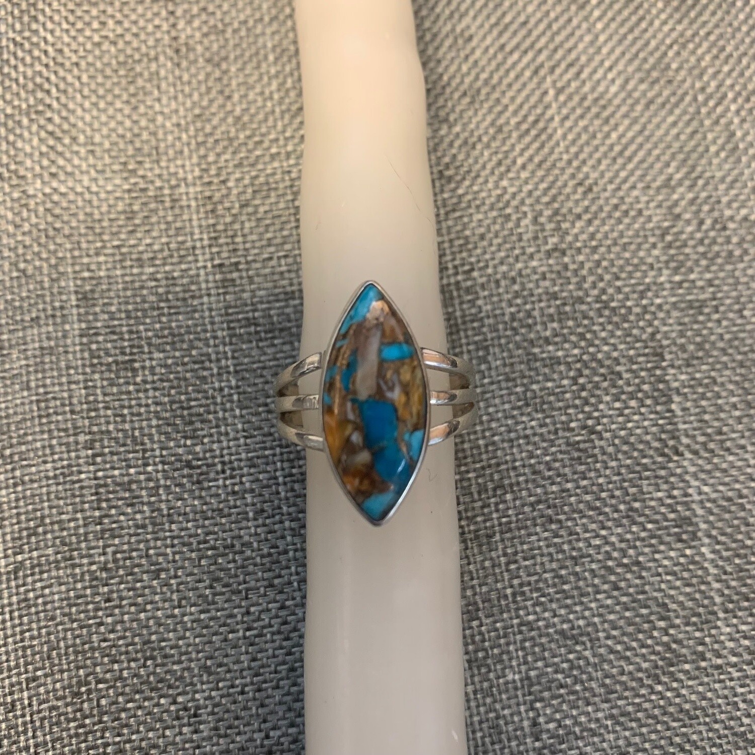 Spiny Oyster Turquoise Ring (Size  9)
