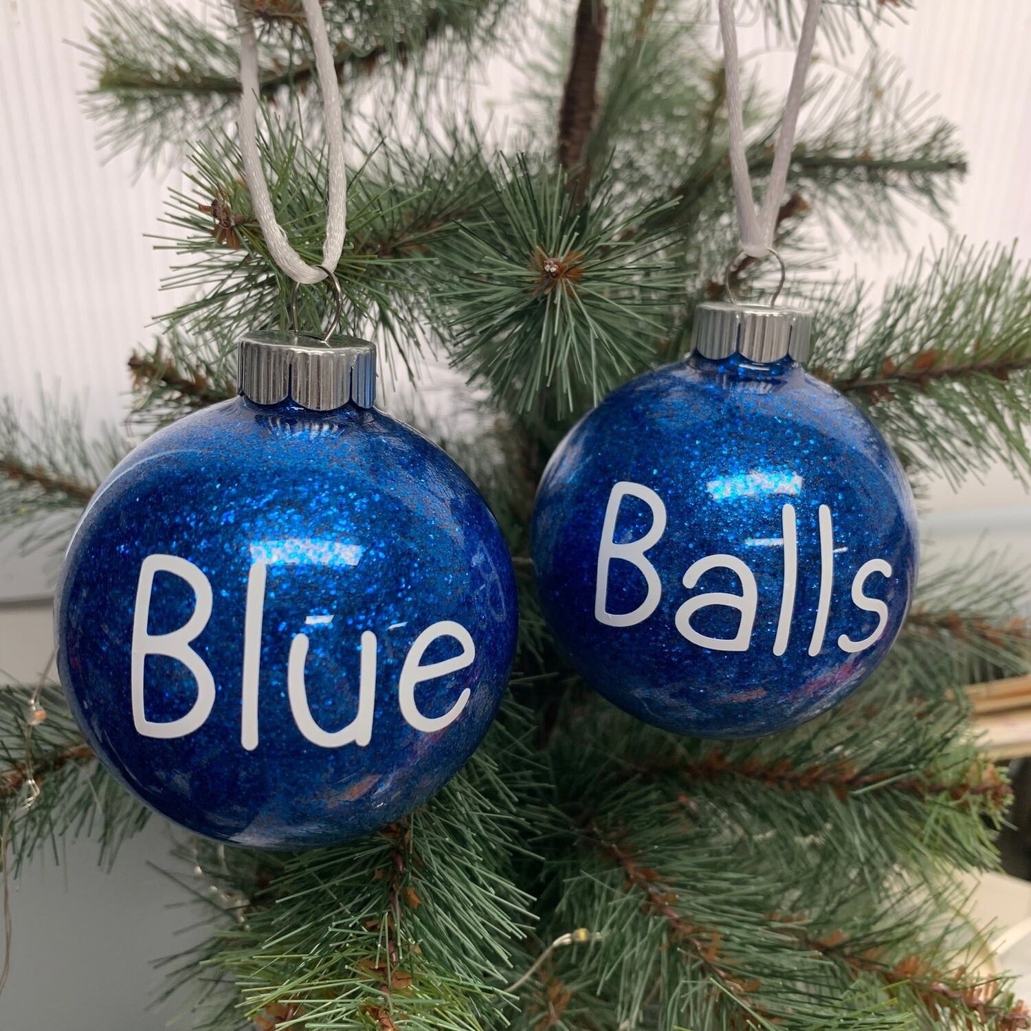 Blue Balls Ornament Set