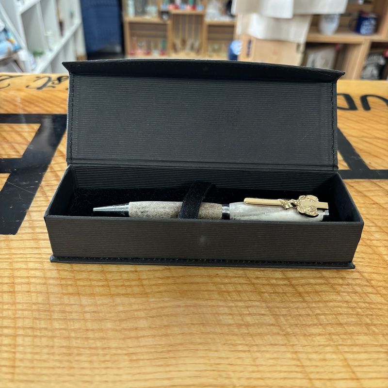 Antler Pen