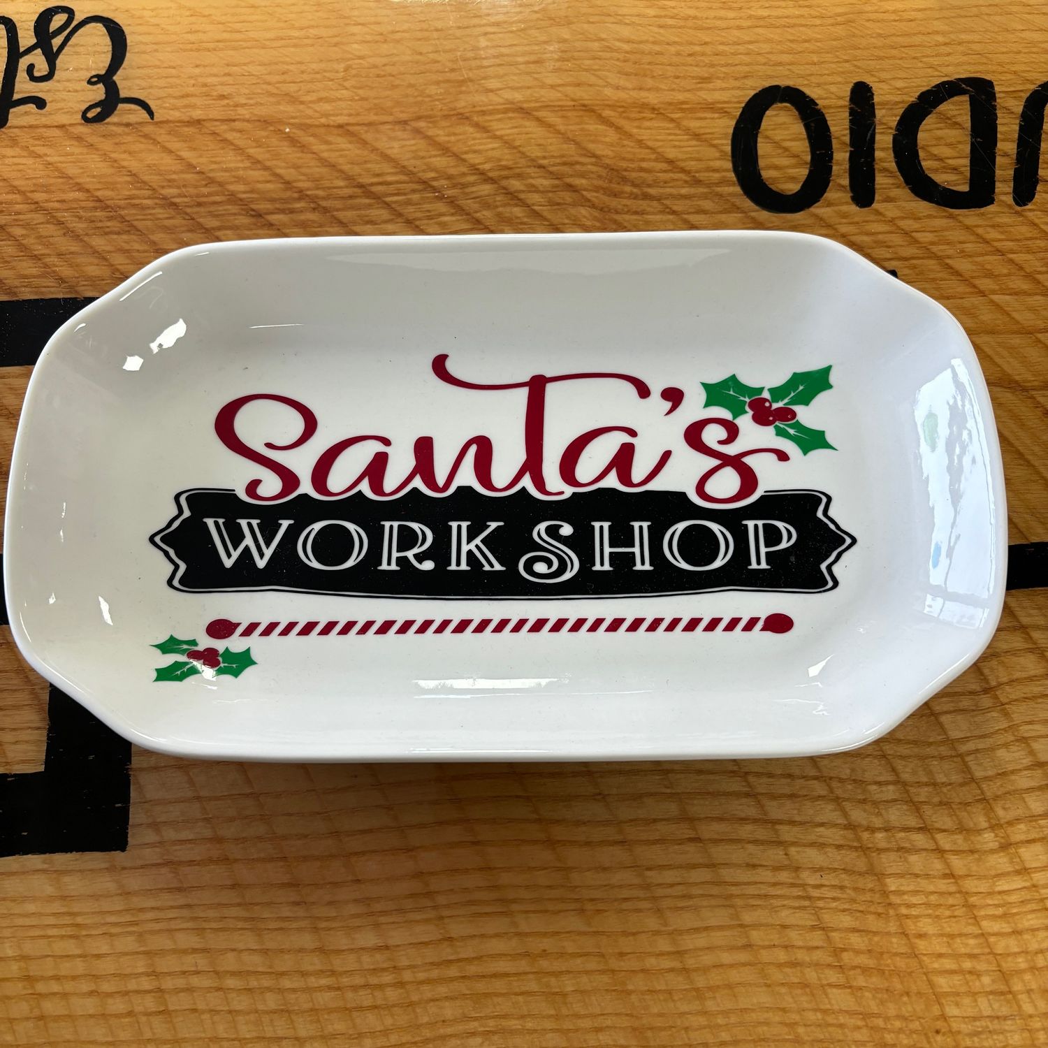 Santa&#39;s Workshop Plate