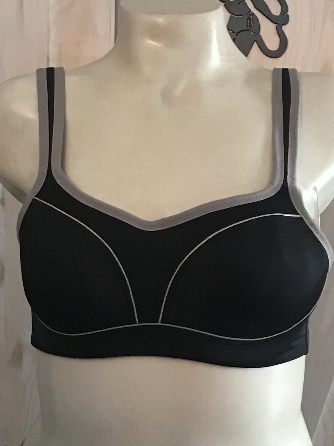B9660 Pauline Sports Wire, Color: Black Grey, Size: 30A