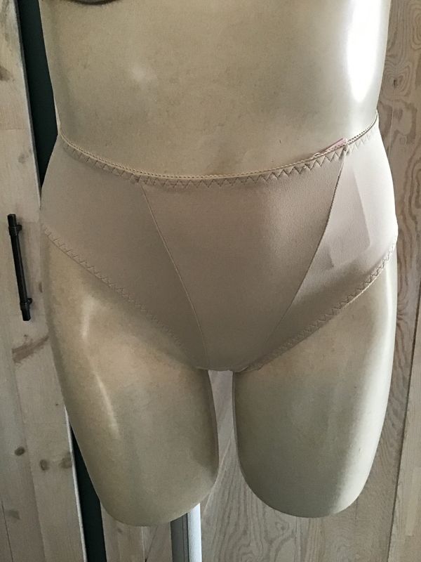 U0003 Brief