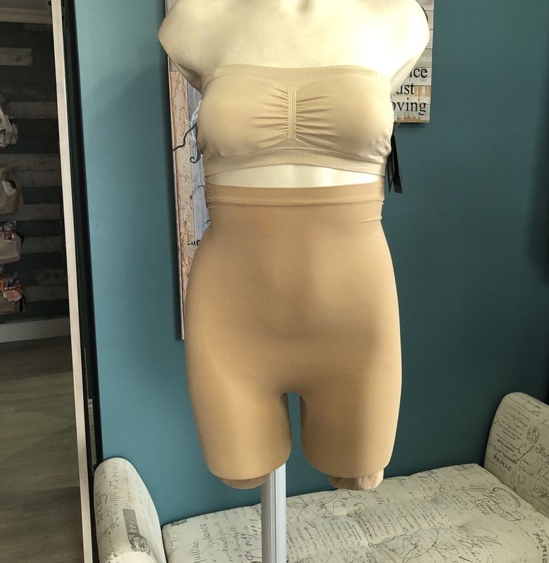 44821 Catwalk High-Waist