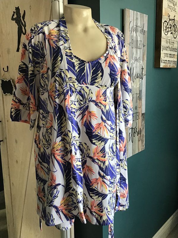 7002 Zaphyra Robe