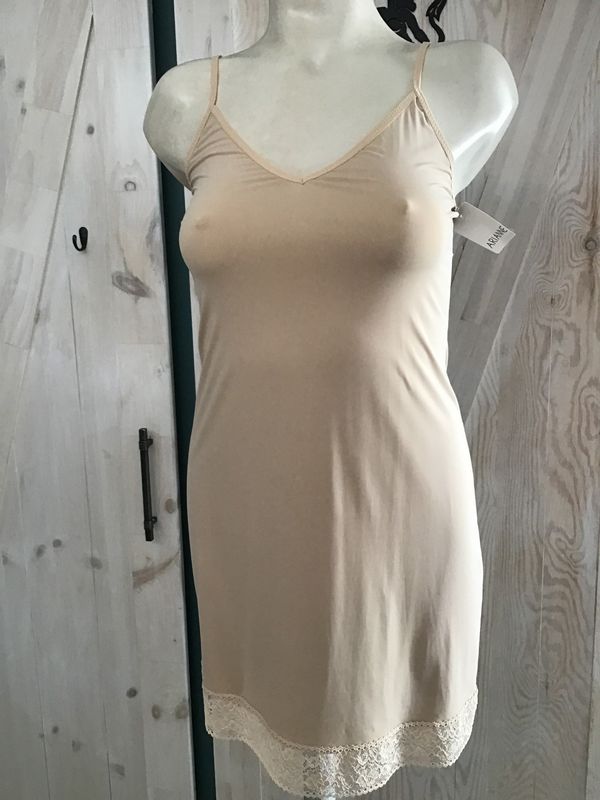 8118 Full Slip