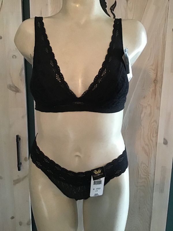 811205 Lace Bralette