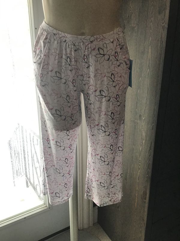Sale L200435 Capri w Pockets
