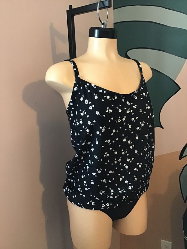 T14-302- Tankini Blouson