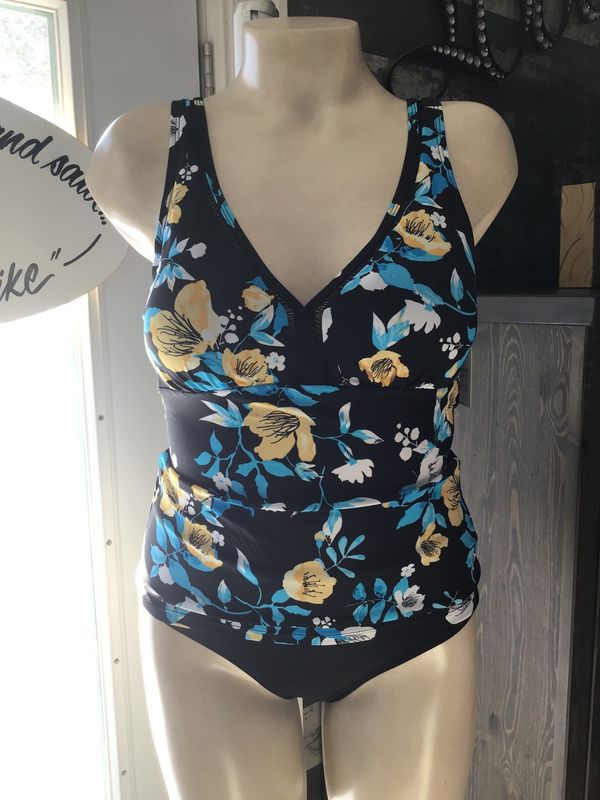 Sale T11-207 Hoopla Floral V-Neck Tankini