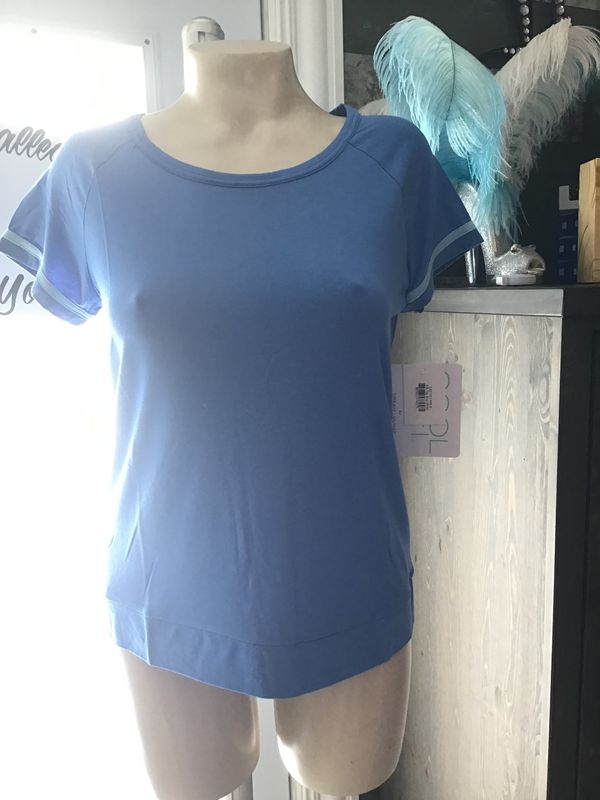 C221101448 T-Shirt