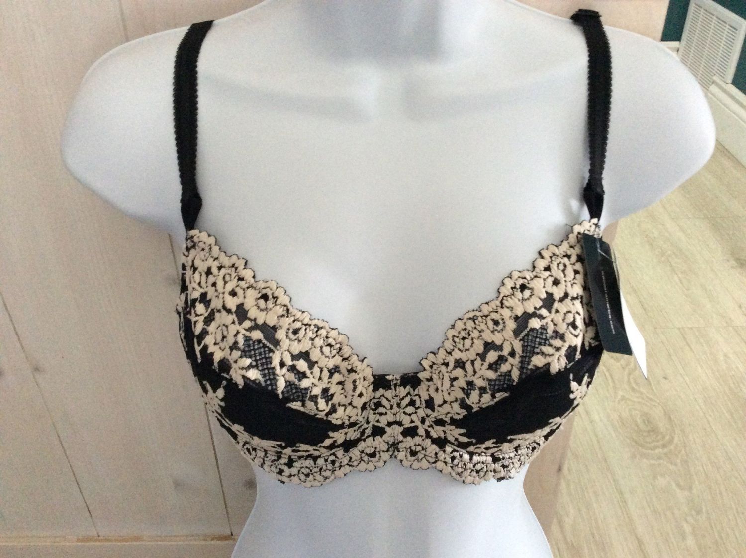 65191 Embrace Lace Underwire, Color: BLACK, Size: 32B