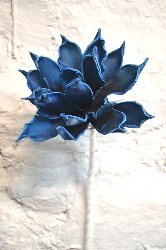 Dark Blue Tiar Flower Stem
