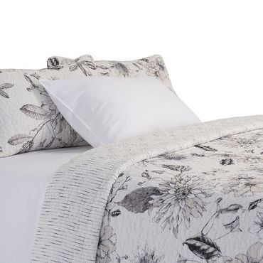 Justina Ivory Quilt w/Flowers, Size: Double-Queen