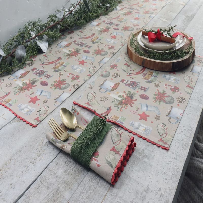 Classic Christmas Napkin red - Set of 4