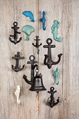 Hooks/Brackets