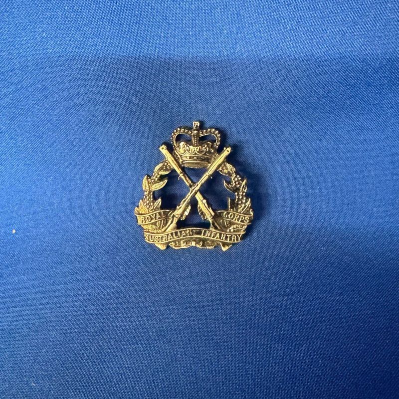 Royal Australian Infantry Corps Gold Badge 50x46mm