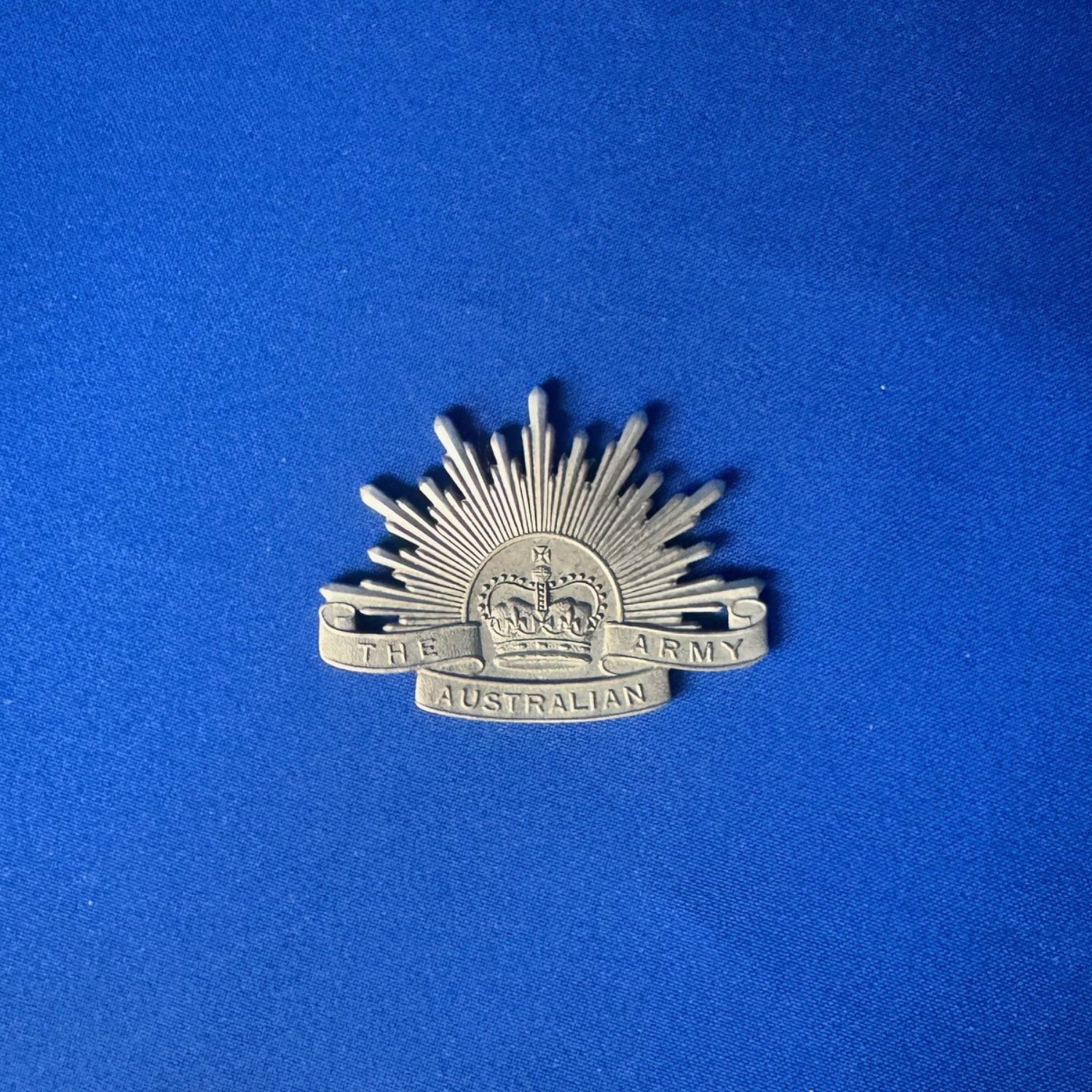 Rising Sun Metal Badge 47x60mm