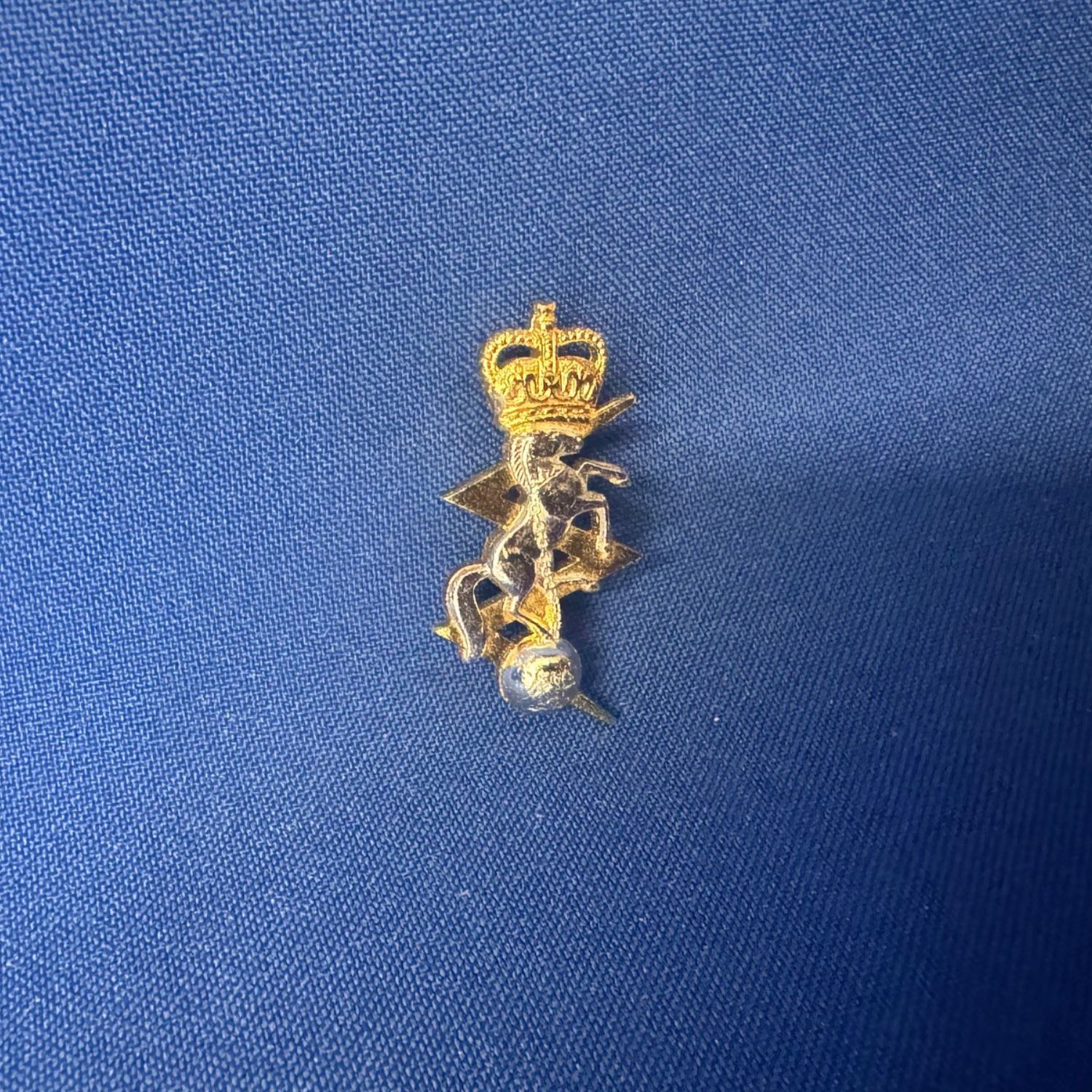 Royal Australian Electrical & Mechanical Engineers Pin 35x18mm