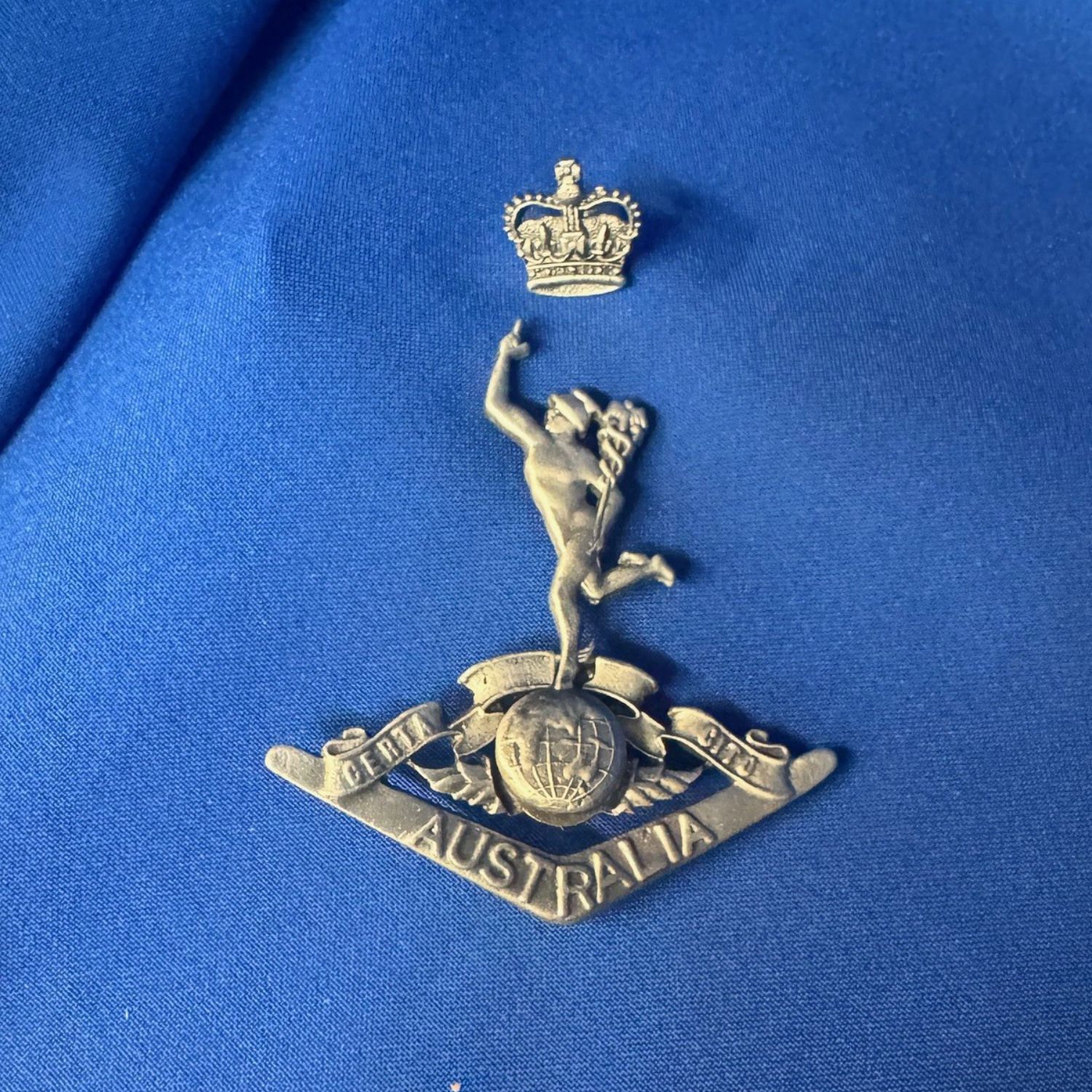 Royal Australian Corps of Signals Spin Cast 80x72mm