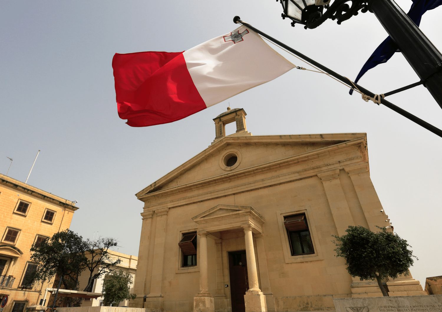 Trading on the Malta Stock Exchange and Foreign Markets