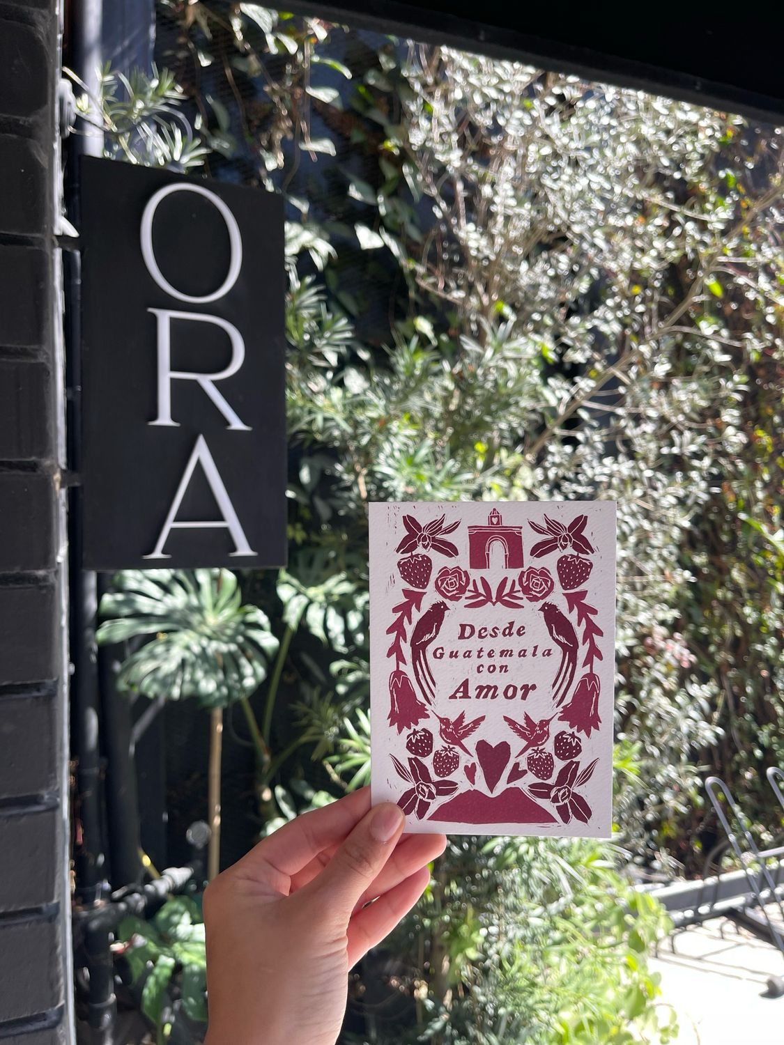 Postal “Desde Guate Con Amor”