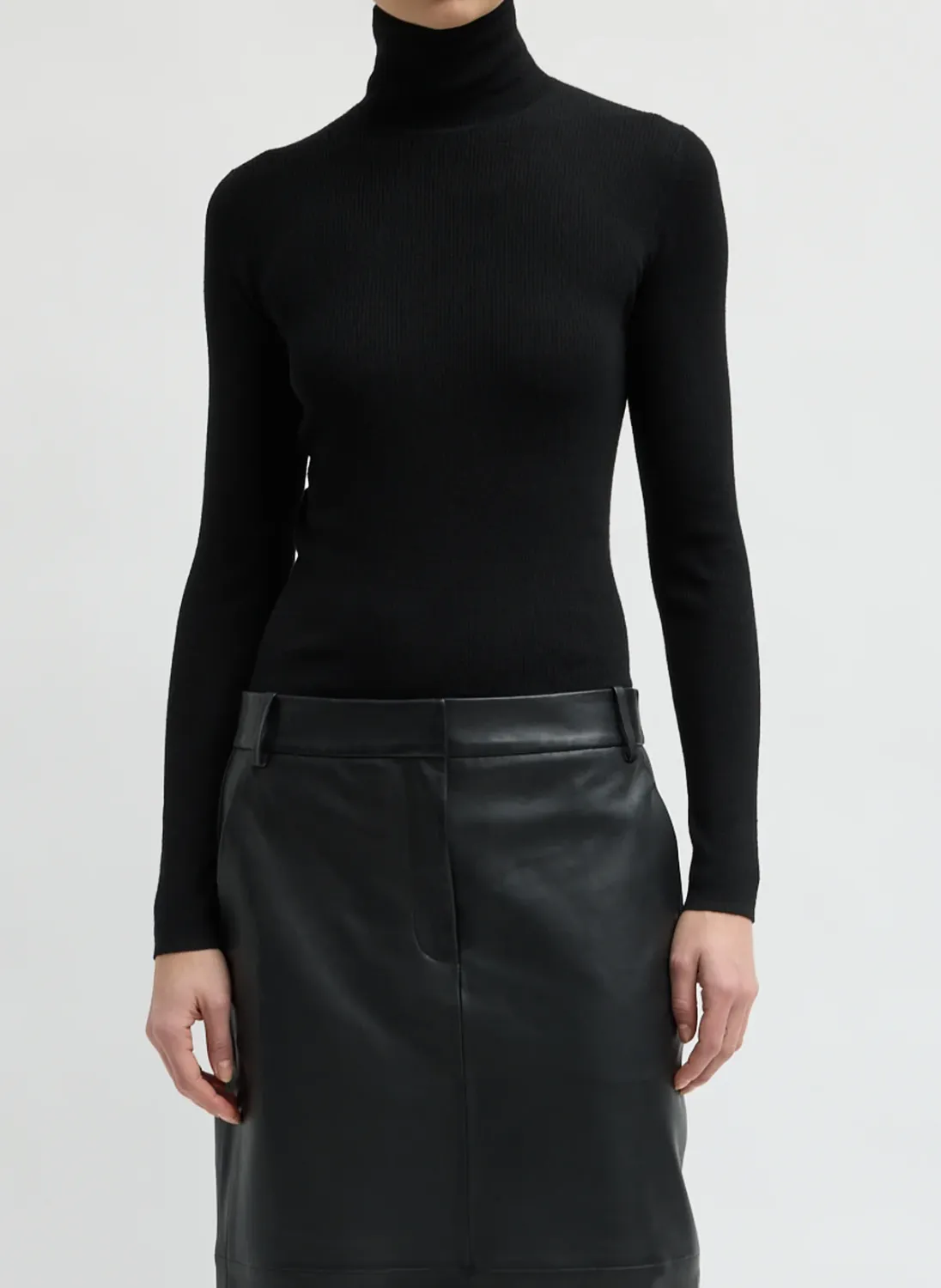Featherweight Ribbed Sweater Turtleneck