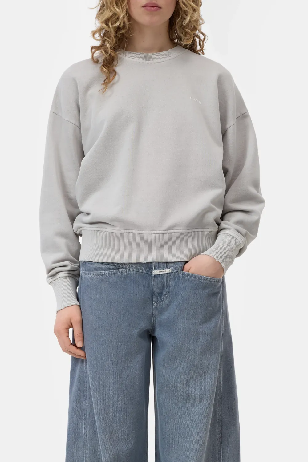 C95221-47V-13 Basic Crewneck