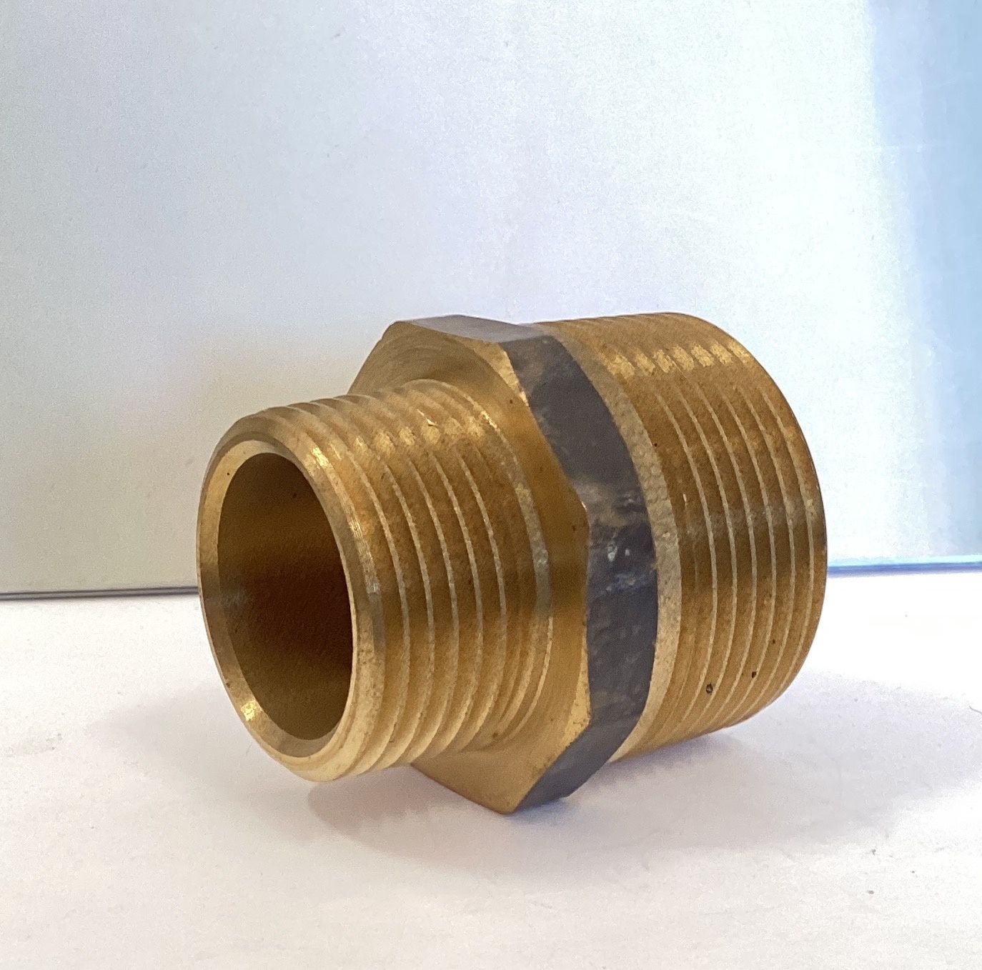 Brass nipple 11/4" x 1"