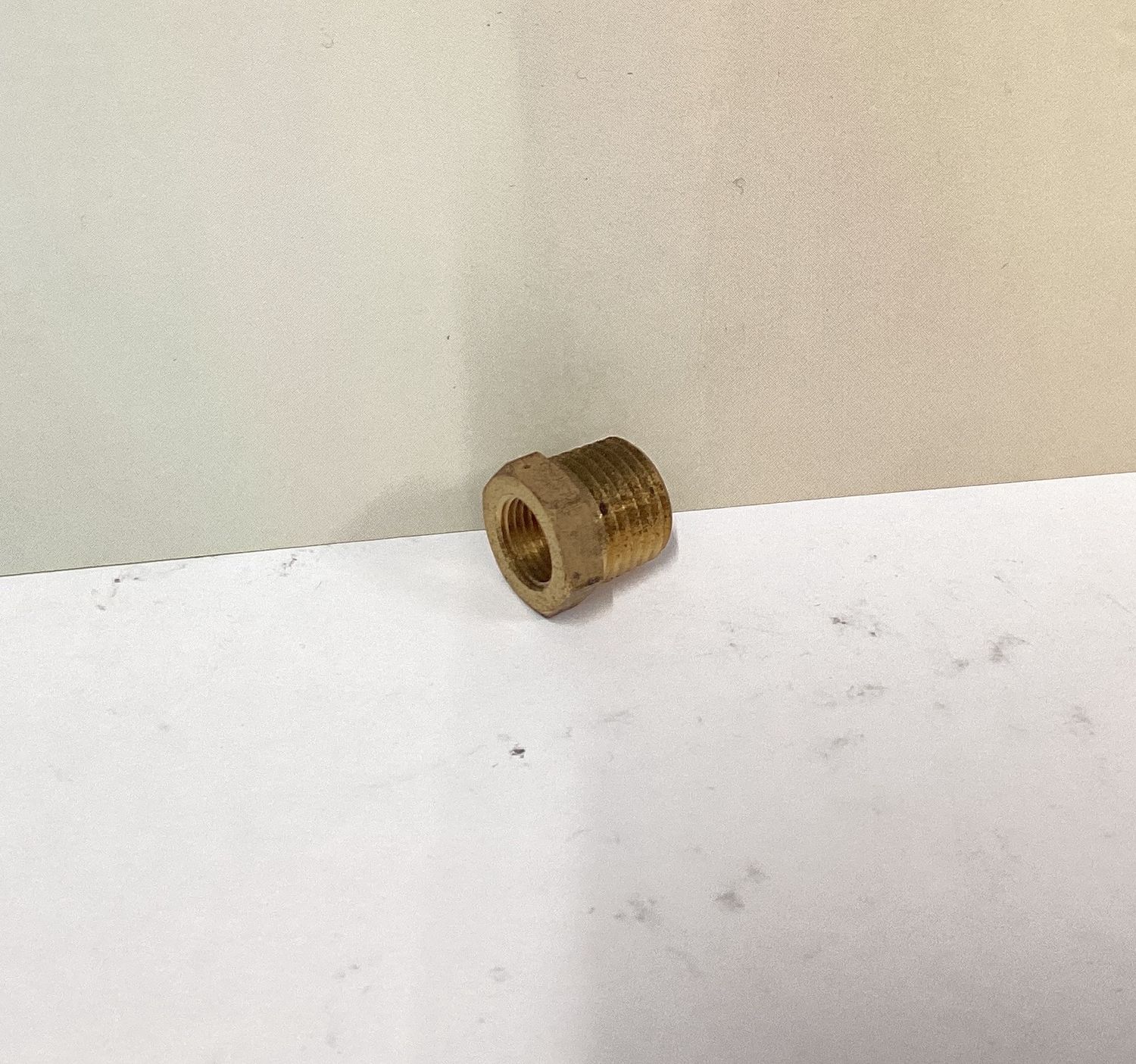 brass bush 1/4" x 1/8"