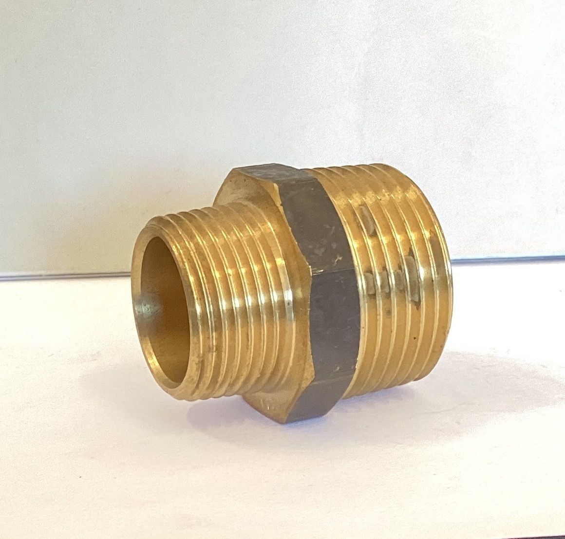 Brass nipple 1" x 3/4"