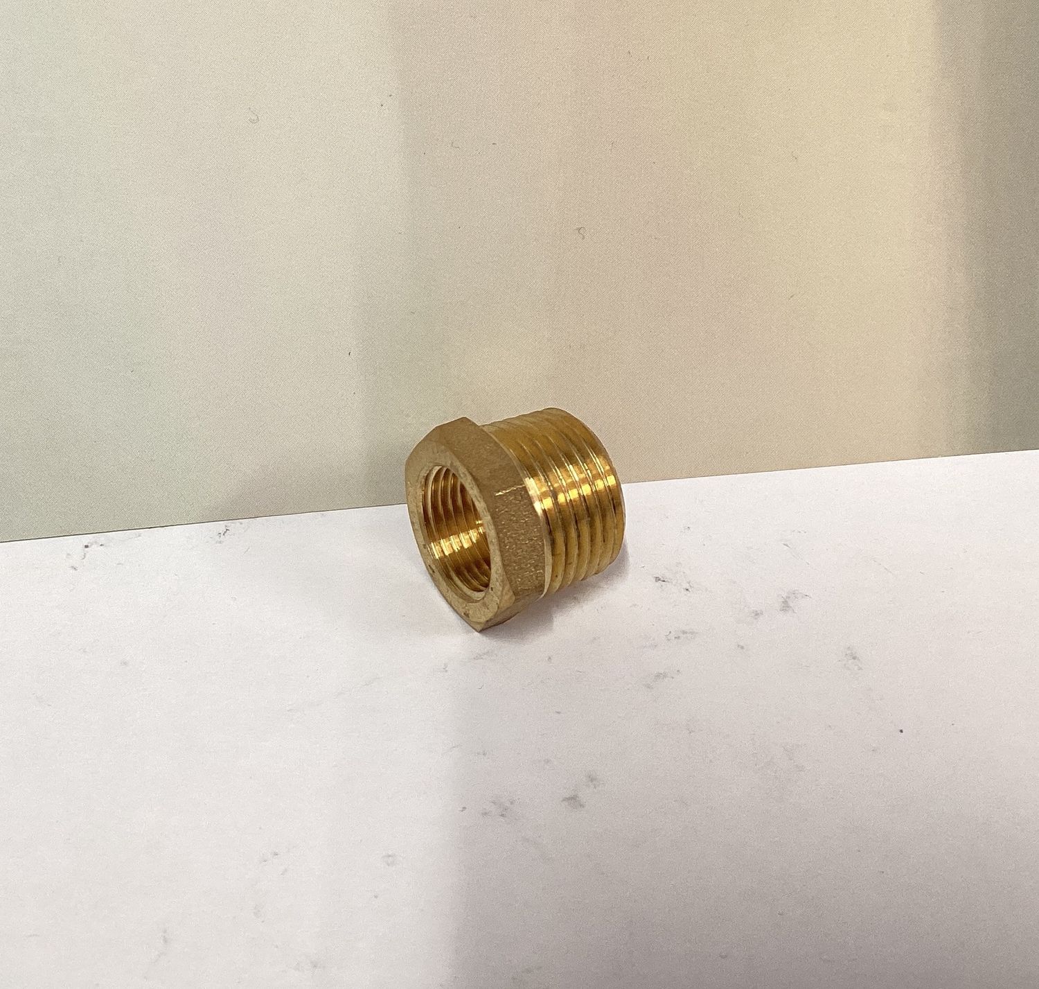 Brass bush 1/2" x 3/8"