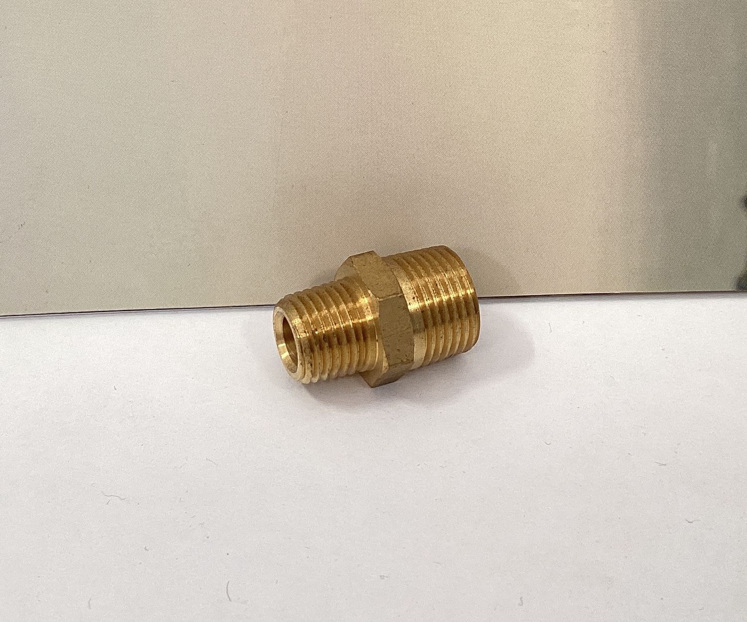 Brass nipple 3/8 x 1/4