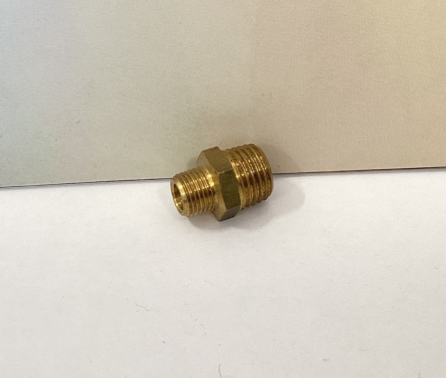 Brass nipple 1/4"x1/8"