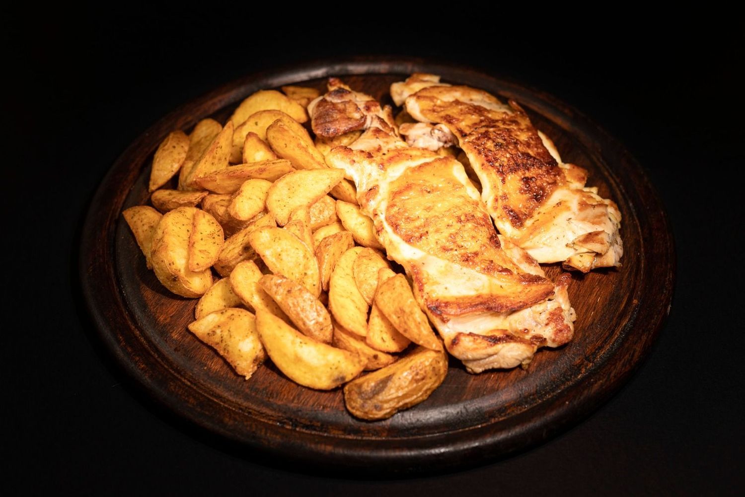 SOVRACOSCE DI POLLO ALLA GRIGLIA CON PATATE A SPICCHIO