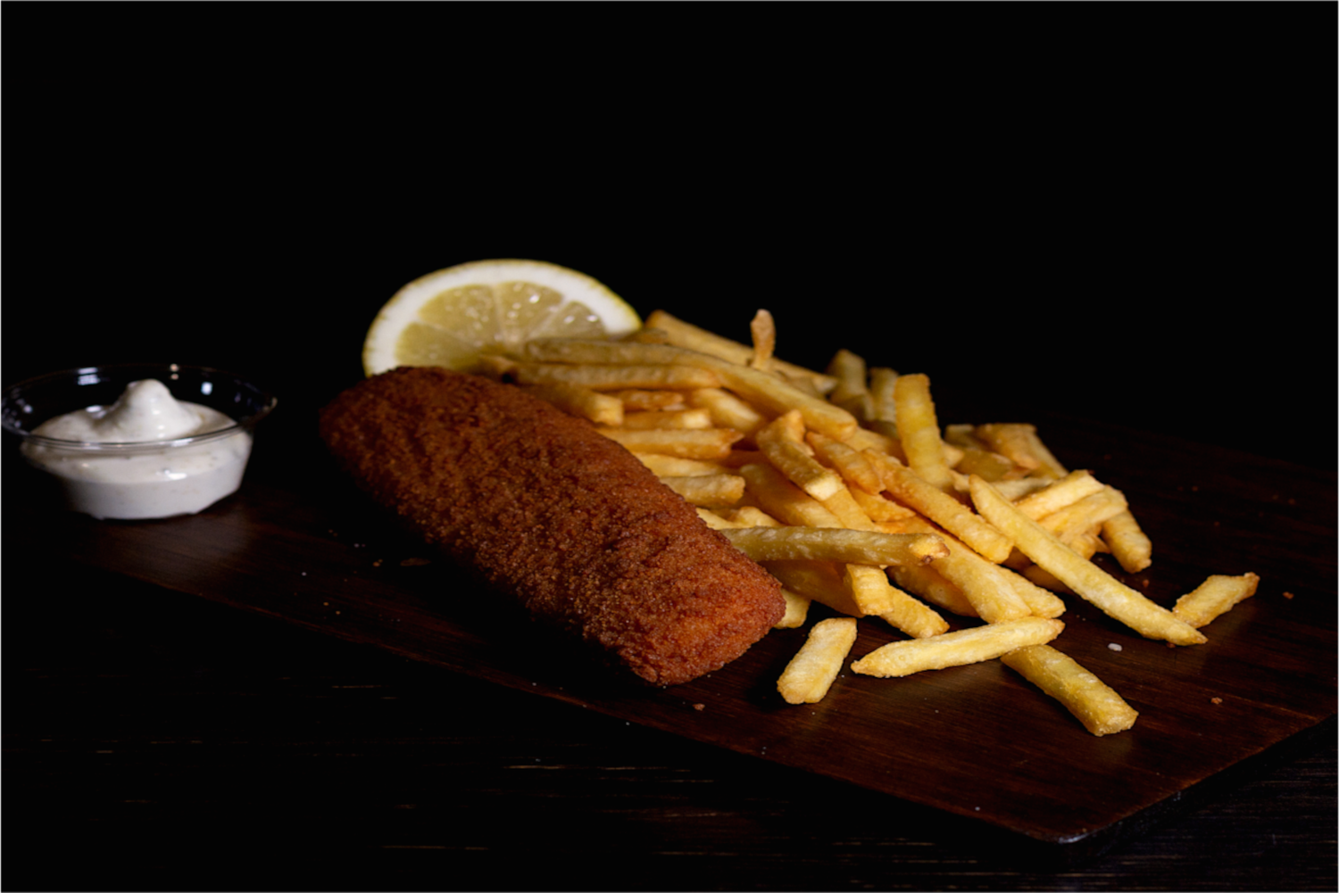 FILETTO DI MERLUZZO CROCCANTE  CON PATATINE FRITTE