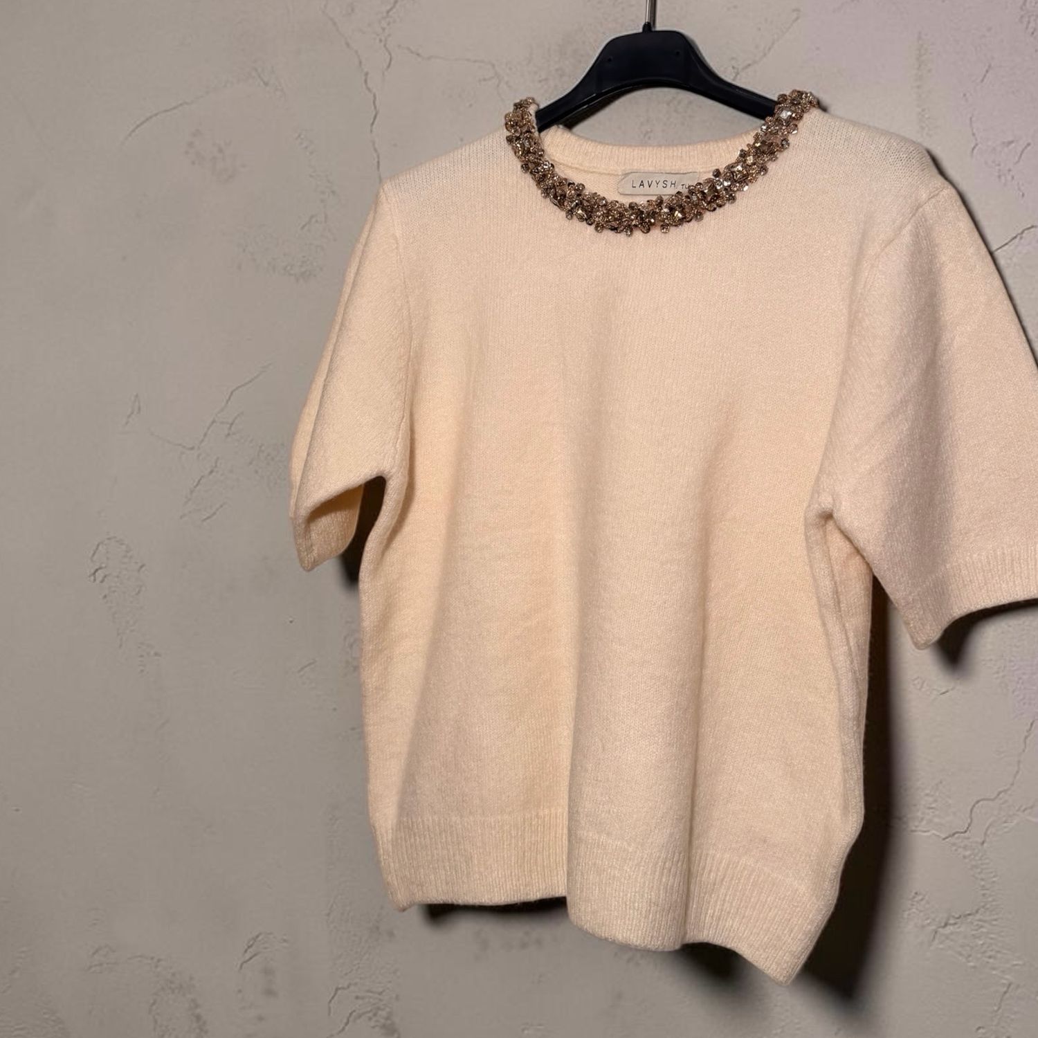 Maglia felpata con dettagli oro
