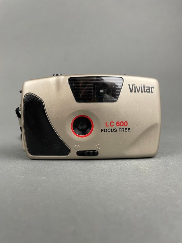 Vivitar LC600
