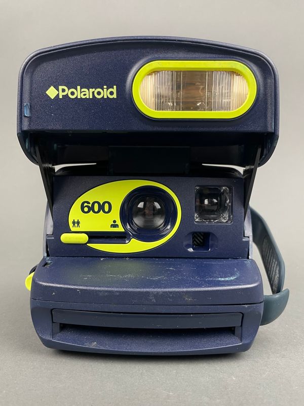 Polaroid 600