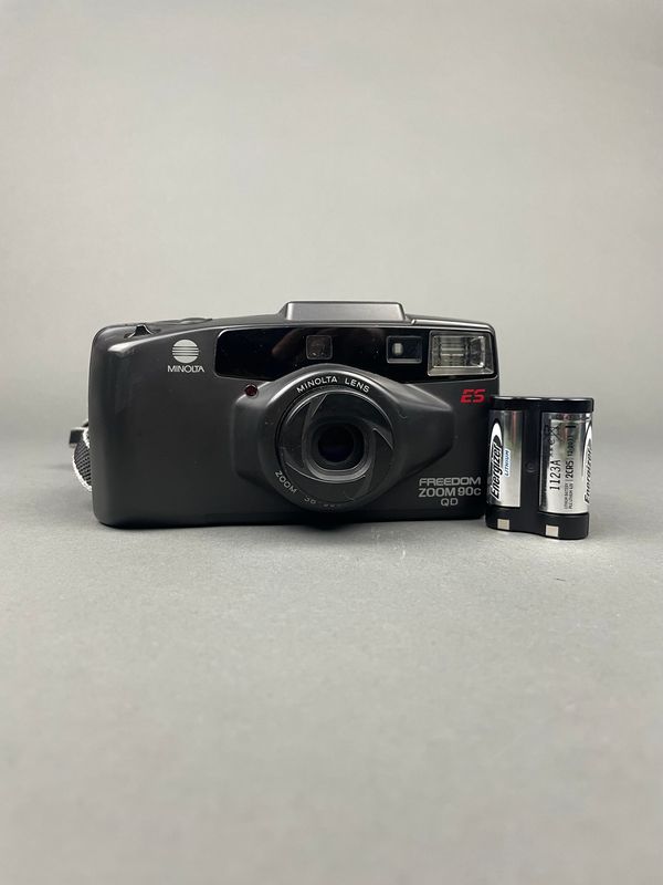 Minolta Freedom Zoom 90c QD