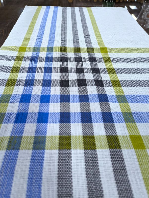 Weaving - Tea Towel Finishing