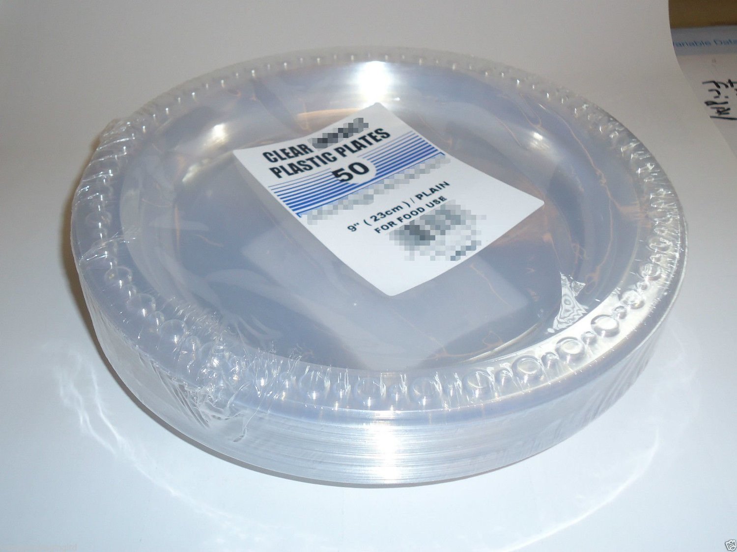 strong plastic disposable plates