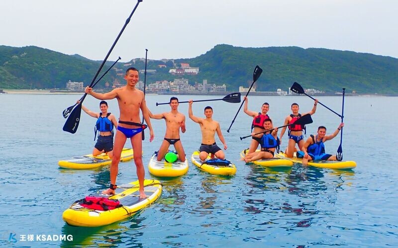 【SUP】萬里翡翠灣SUP，細白沙灘遼闊海景逍遙遊