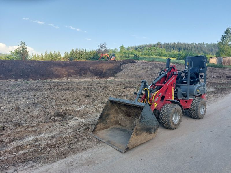 Erdbewegungen mit Hoflader