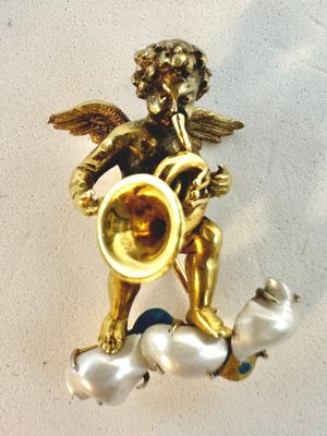 18kt M.Buccellati Angel with Pearl Cloud