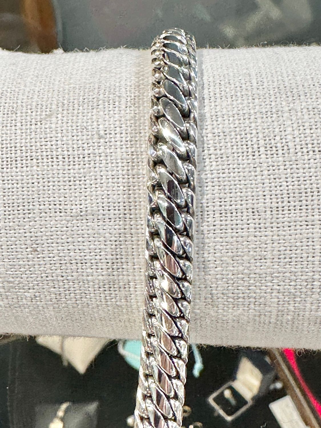 Silver 9mm Bali Bracelet 8&quot;