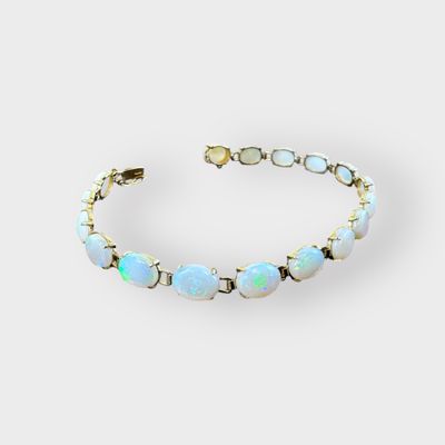 14kt Gold Opal Link Bracelet with 17 Oval Opal Cabochons