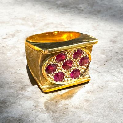 18k Gold 7 Ruby Heavy Ring